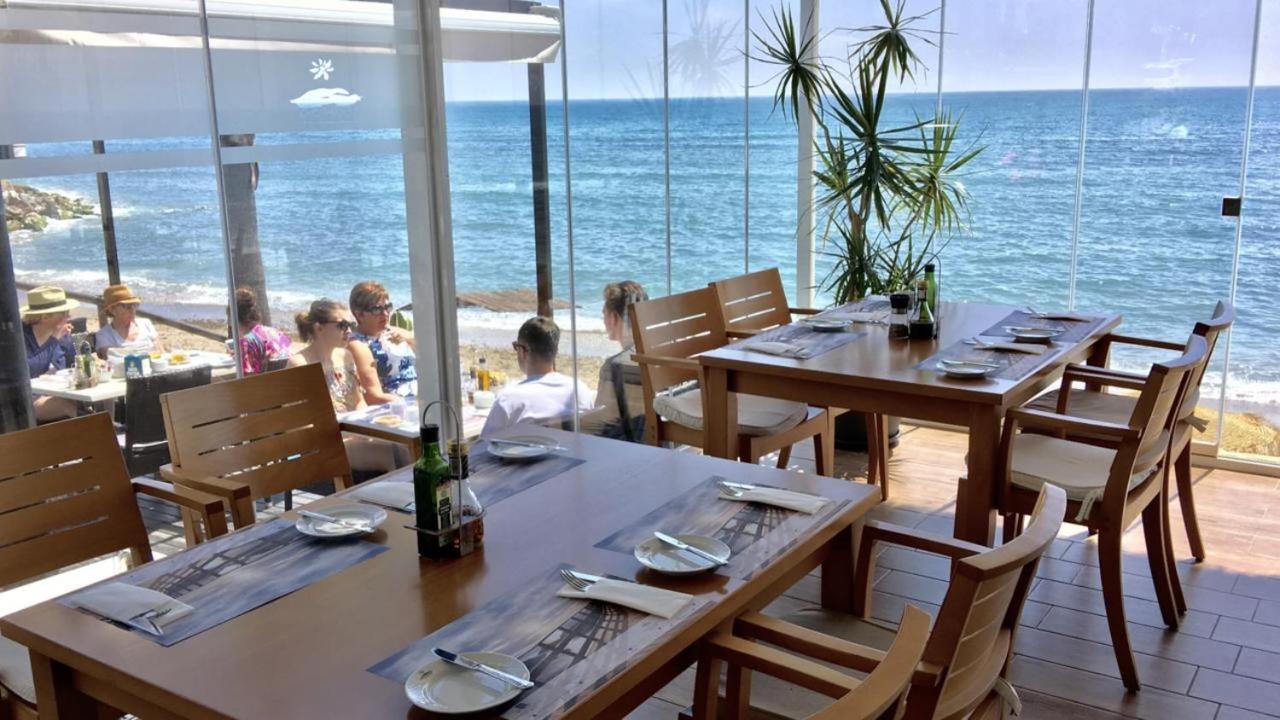 Mi Capricho, Beachfront, Grownfloor, Private Garden & Terrace Sitio de Calahonda Exterior foto
