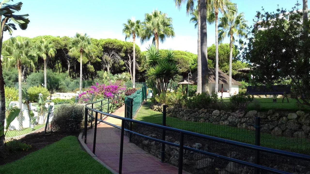 Mi Capricho, Beachfront, Grownfloor, Private Garden & Terrace Sitio de Calahonda Exterior foto