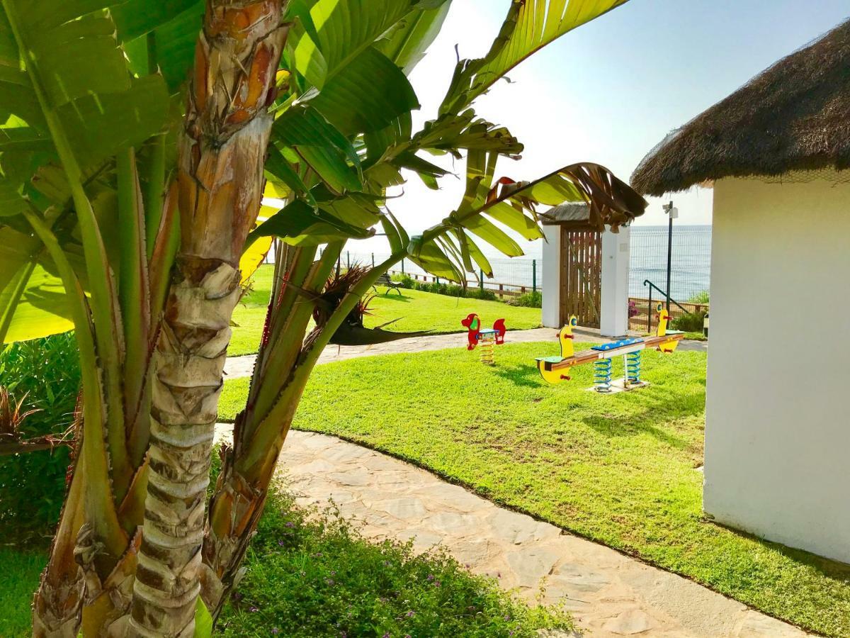 Mi Capricho, Beachfront, Grownfloor, Private Garden & Terrace Sitio de Calahonda Exterior foto