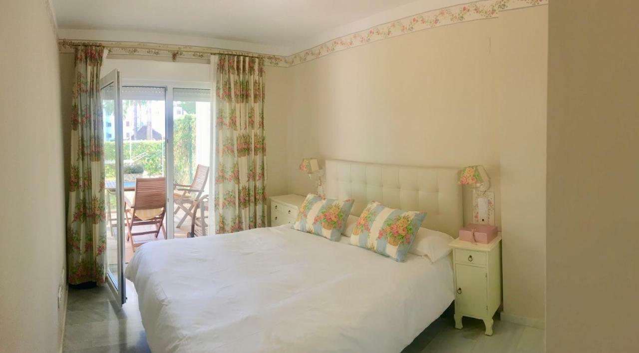 Mi Capricho, Beachfront, Grownfloor, Private Garden & Terrace Sitio de Calahonda Exterior foto